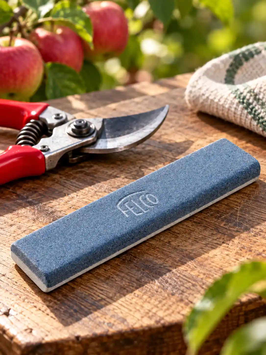 FELCO 902 sharpening stone for how to sharpen pruning shears